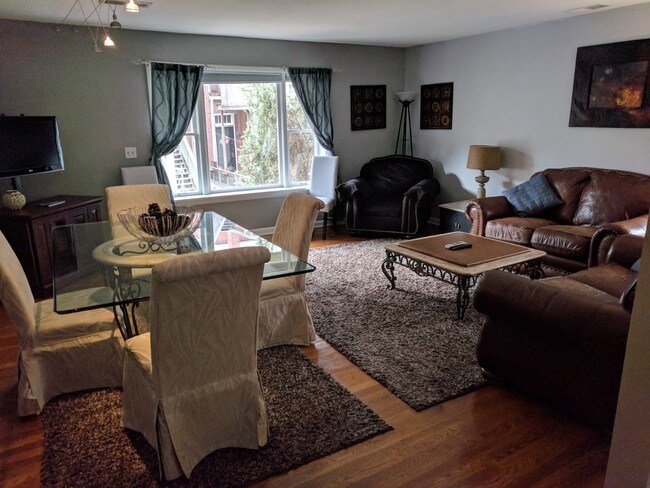 Building Photo - 1027 Cherokee Rd