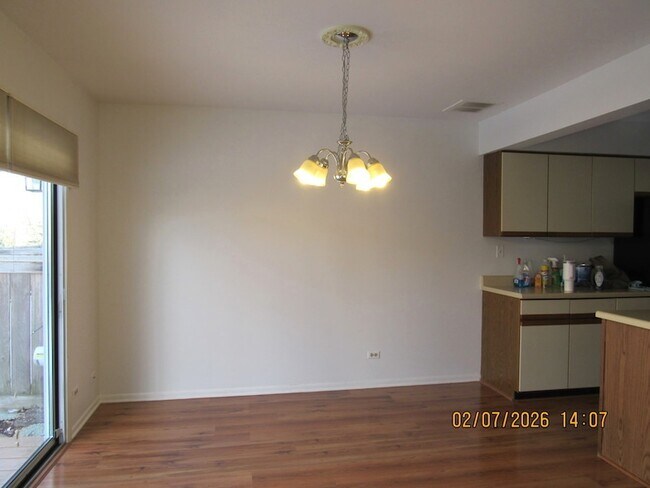 Building Photo - 718 Sturnbridge Ln