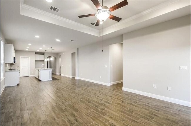 Building Photo - 9907 Quercia Dr