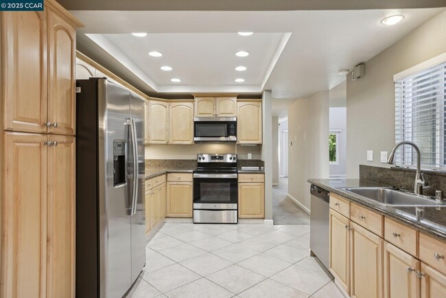 Building Photo - 1035 Alta Mesa Dr