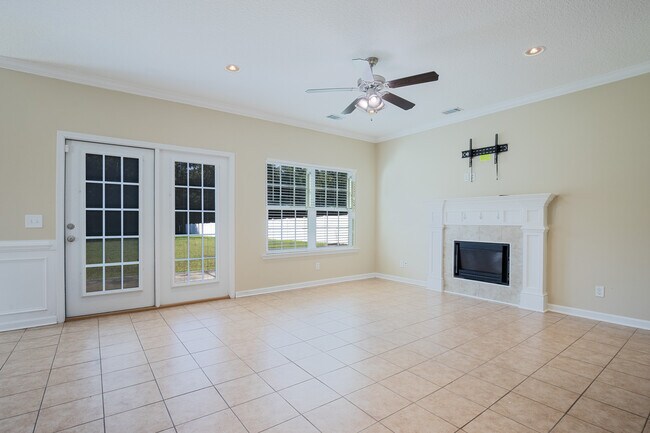 Building Photo - 678 Red Oak Ln