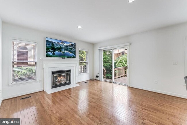 Building Photo - 1443 Hampton Hill Cir