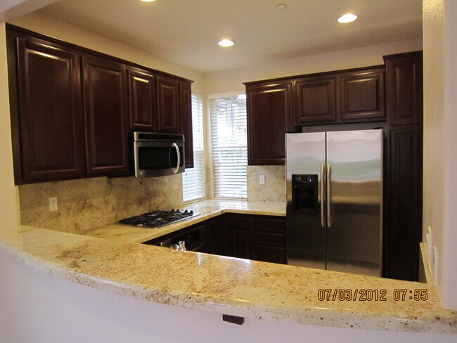 Building Photo - 10410 Duxbury Ln