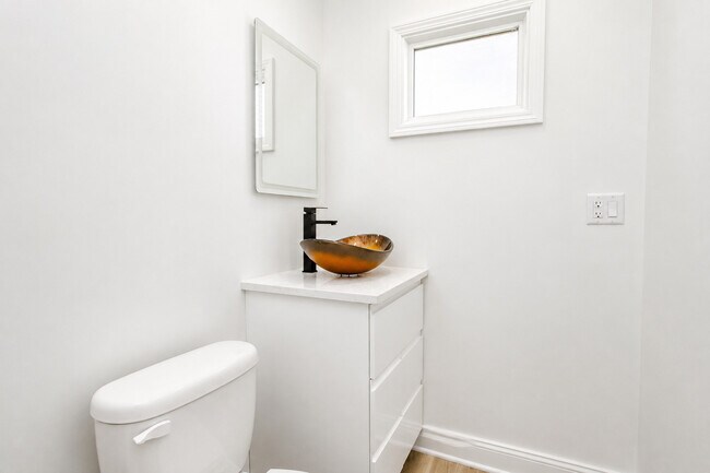 Building Photo - 7777 Ramsgate Cir S