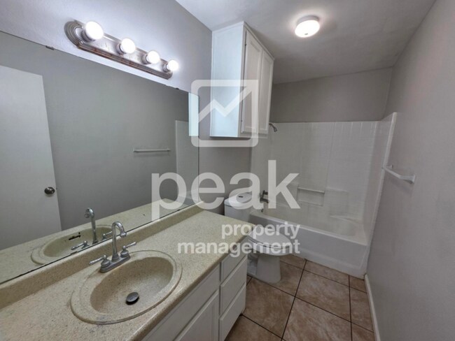 Building Photo - $1,250 2 Bed, 1 Bath for Rent in Weatherford!