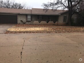 Building Photo - Edmond Home Ready for Occupancy