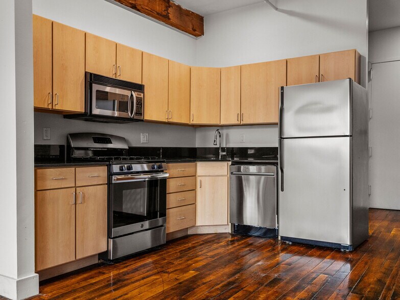 Building Photo - 719 Tremont St