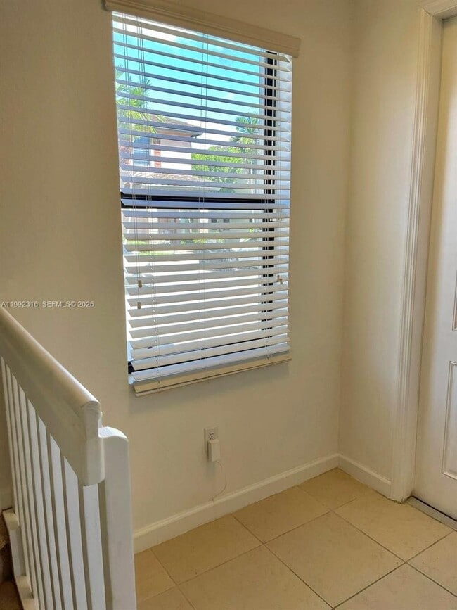 Building Photo - 8952 W 35th Ln