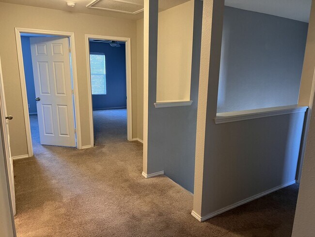 Building Photo - Beautiful two-story home in the desirable Silver Oaks community!