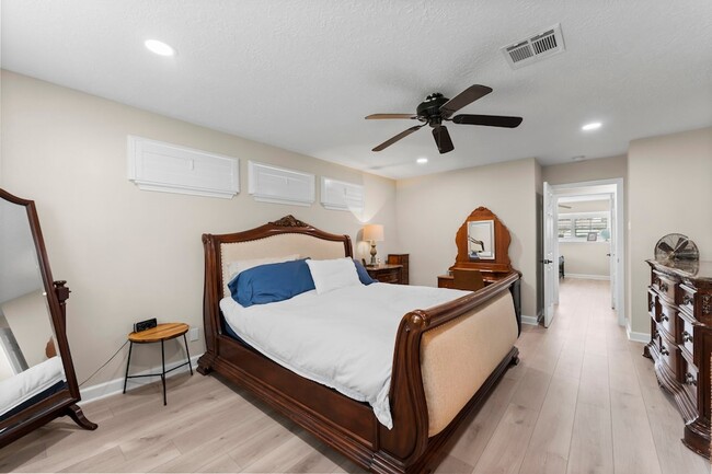 Building Photo - 28814 Holly Hill Dr