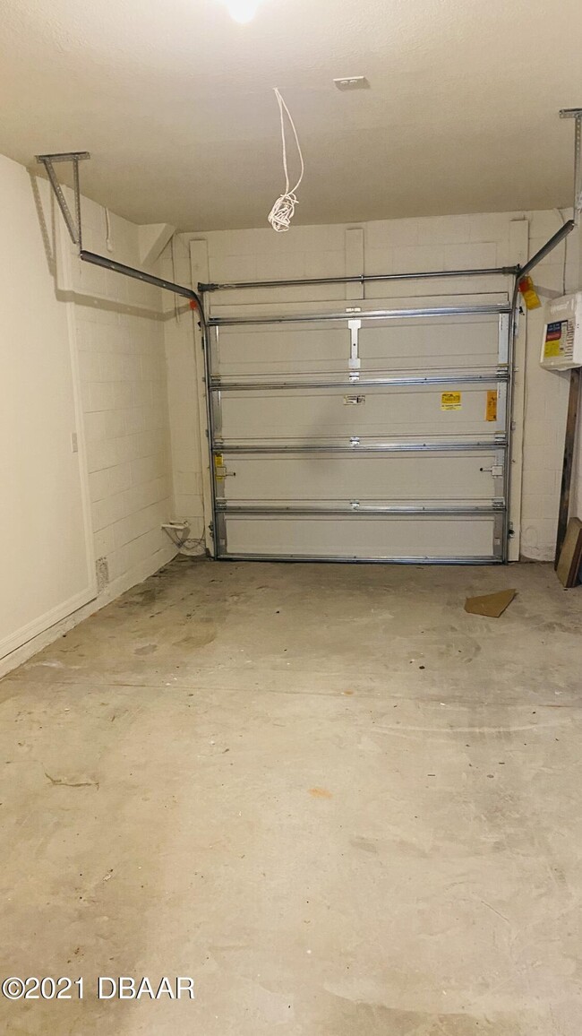 Building Photo - 8 Bella Oaks Dr