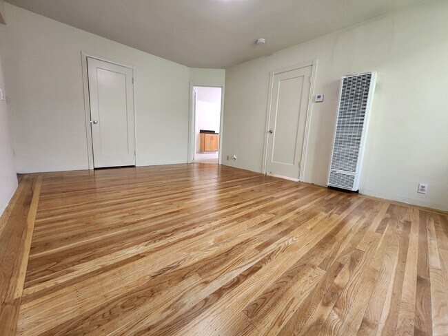 Building Photo - One bedroom downtown Palo Alto