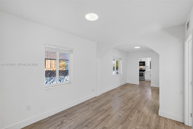 Building Photo - 1801 SW 5th St