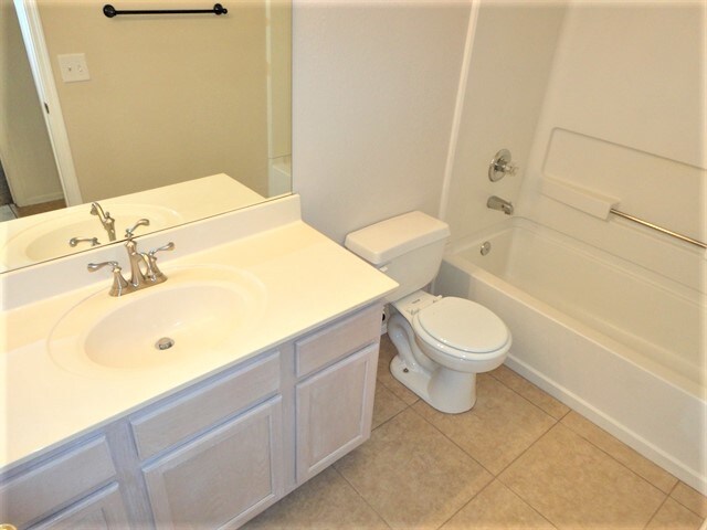 Building Photo - 9045 W Holly St