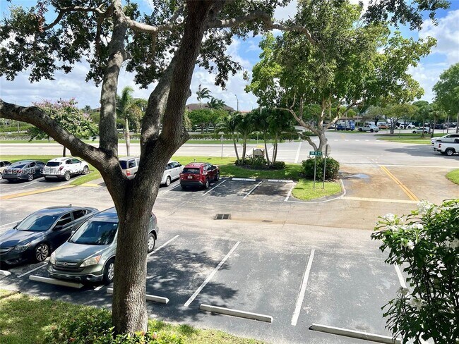 Building Photo - 13455 SW 9th Ct