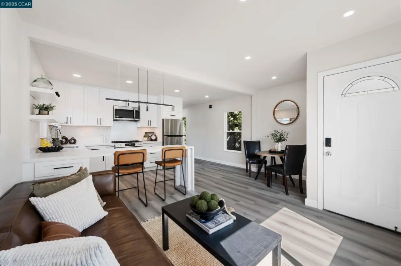 Building Photo - 1245 90th Ave