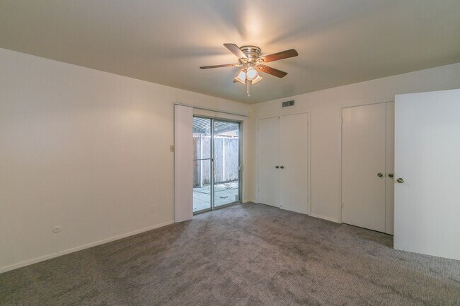 Building Photo - Charming Downstairs Apartment in the Heart of the Cultural District!