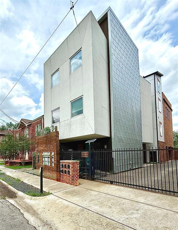 Building Photo - 1311 Isabella St