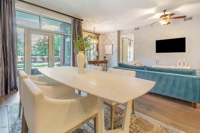 Building Photo - 616 N Boylan Ave