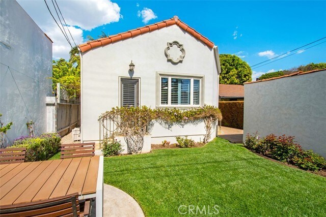 Building Photo - 8848 Ashcroft Ave