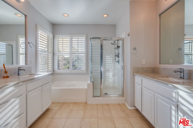 Building Photo - 24040 Dandelion Ln