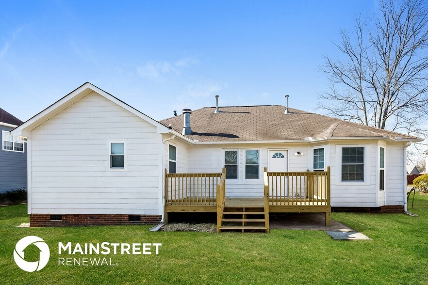 Building Photo - 3200 Fairington Dr