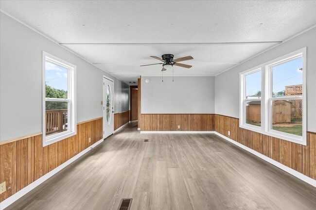 Building Photo - 2337 Weaver Pike