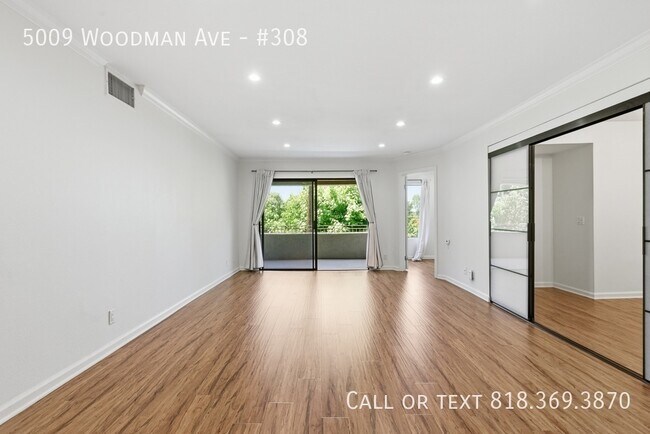 Building Photo - 5009 Woodman Ave