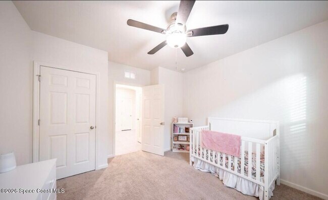 Building Photo - 487 Old Country