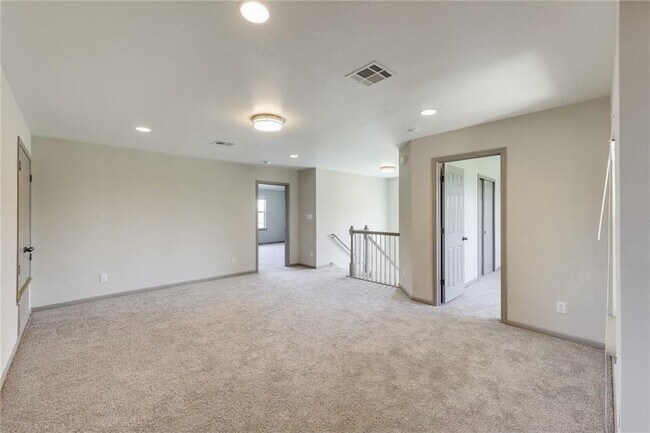Building Photo - 15113 Fernhill Dr