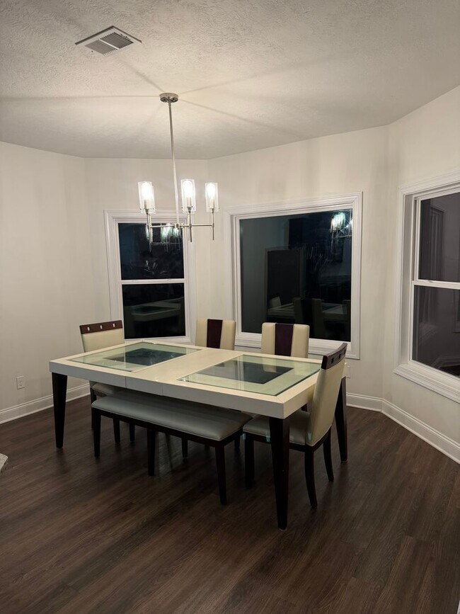 Building Photo - Welcome to your new home!