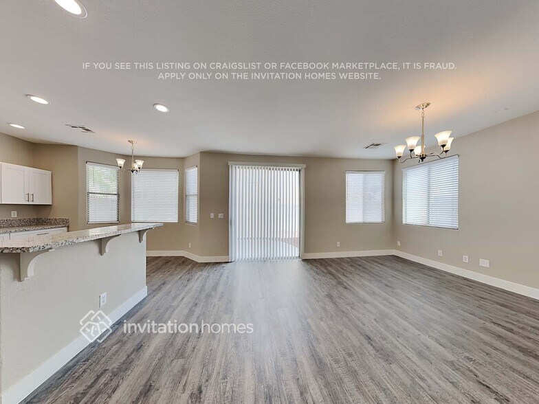 Building Photo - 7132 N Campbell Rd