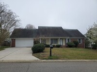 Building Photo - 2823 Franzia Dr