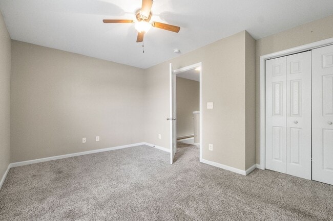 Building Photo - 2 Bedroom 1.5 Bathroom Townhome!!!