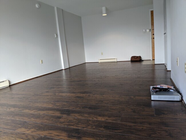 Building Photo - 200 Highland Ave