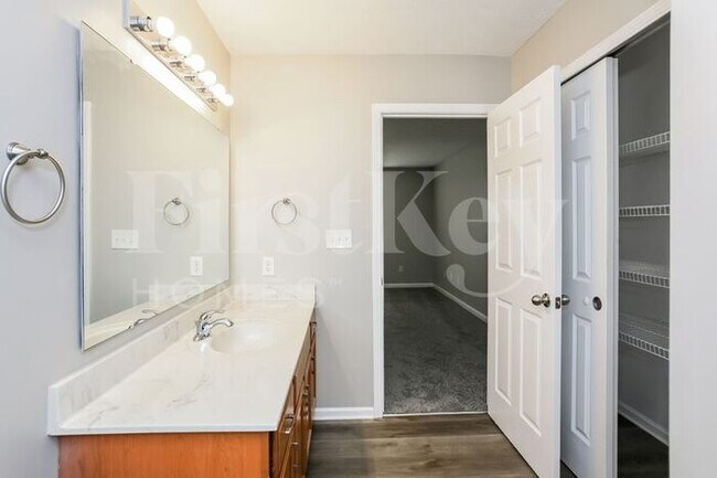 Building Photo - 5431 Brandywine Dr