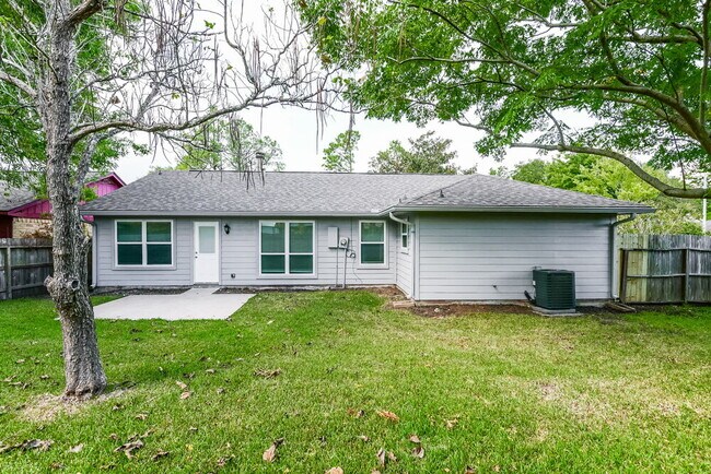 Building Photo - 7214 Natchez Dr