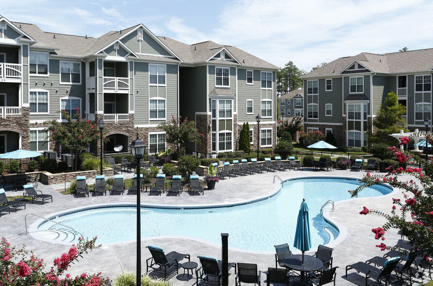 Community Pool - View at Legacy Oaks