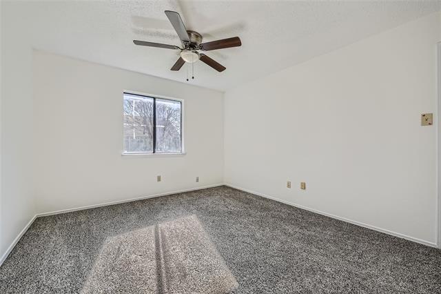 Building Photo - 2200 Sequoia Ln