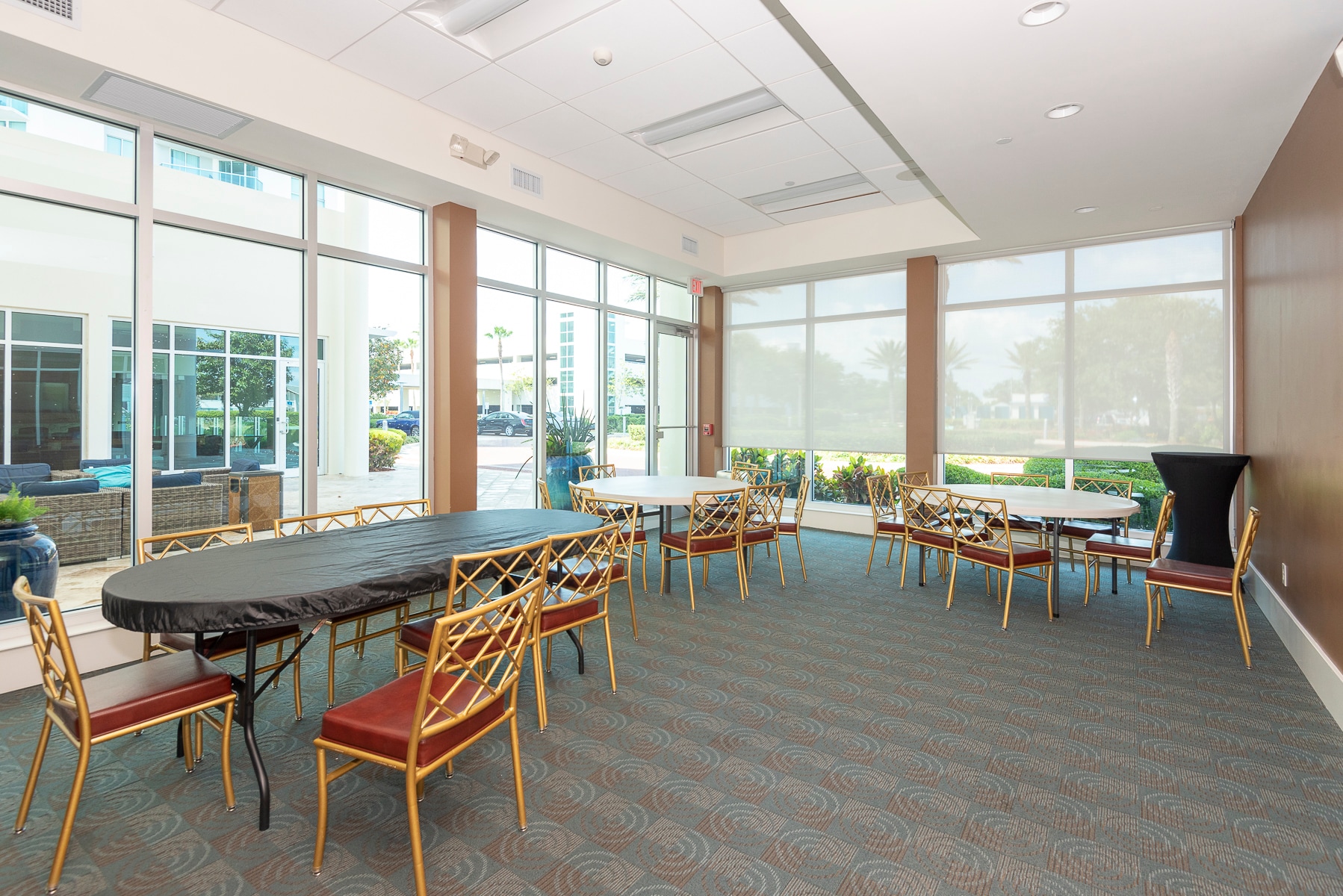 Building Photo - 231 Riverside Dr