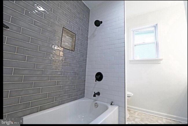 Building Photo - 511 Corinthian Ave