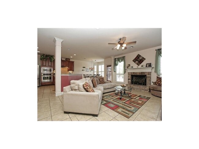 Building Photo - 2660 Salorn Way