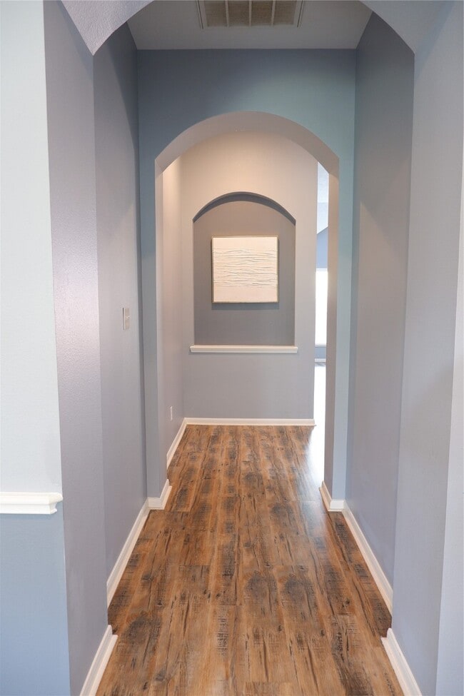 Building Photo - 2614 Parkbriar Ln