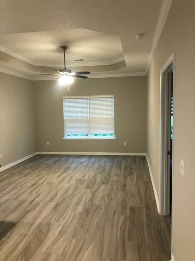 Building Photo - 3 Bedroom/2 Bath 5 minutes from base!!!