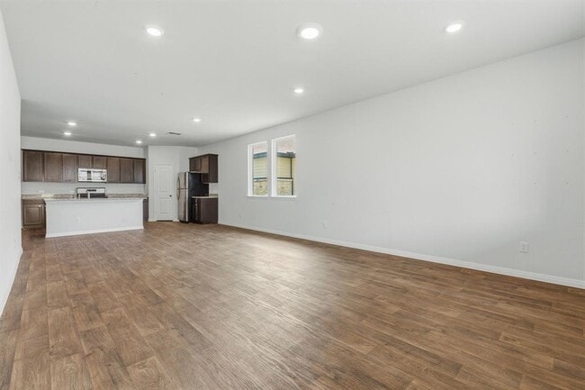 Building Photo - 202 Eagle Mountain Trl1