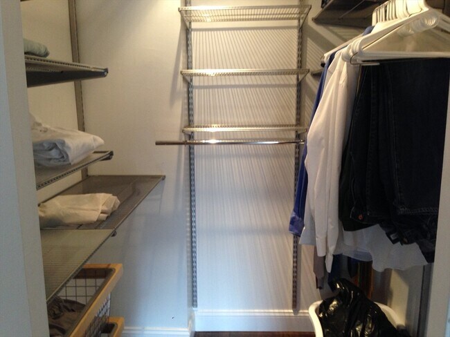 Building Photo - 60 Longwood Ave