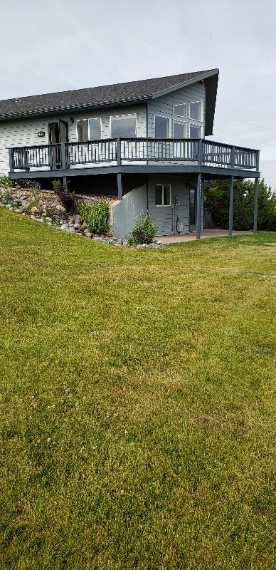 Building Photo - 39405 Overlook Dr