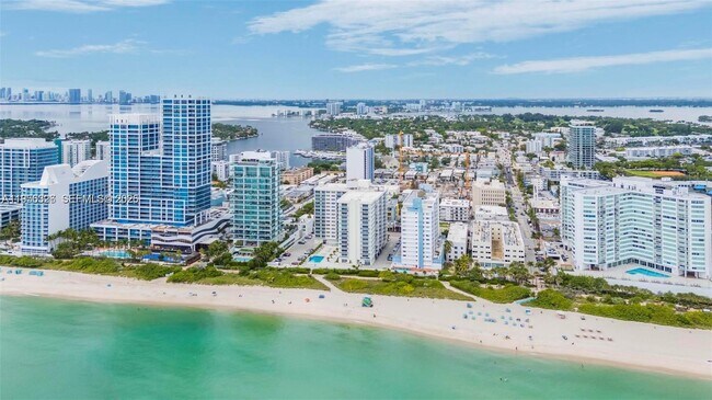 Building Photo - 6917 Collins Ave