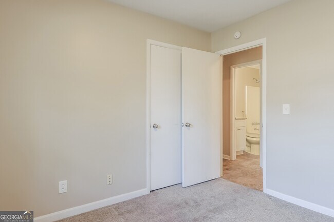 Building Photo - 1877 Brandy Ln SE