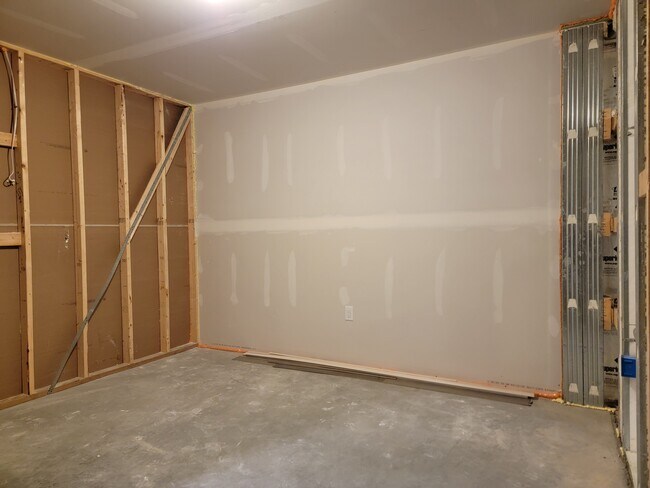 Building Photo - 2479 Artesian Way